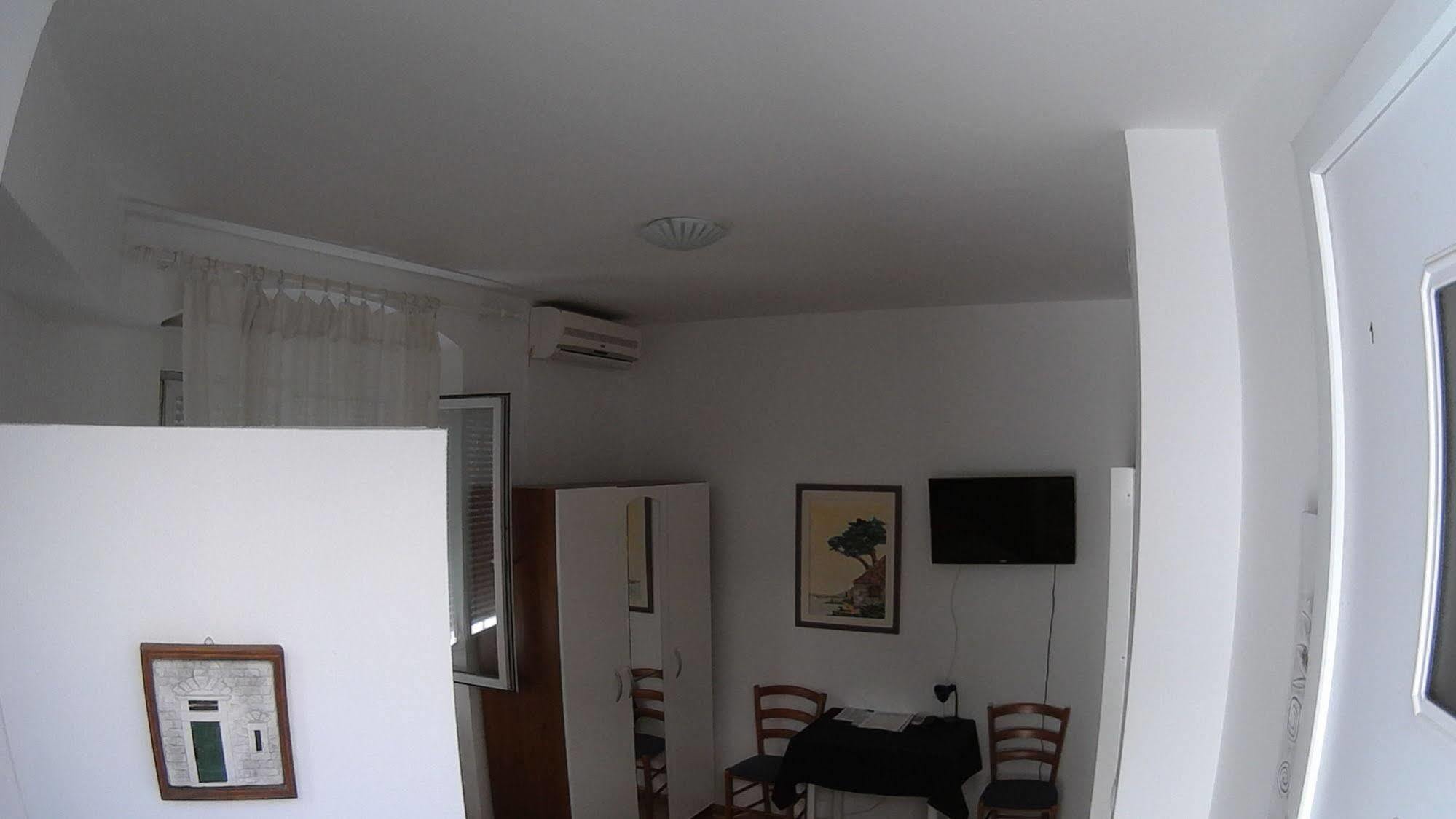 Stipan Studio & Room Split Buitenkant foto
